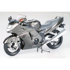 Tamiya Honda CBR 1100XX - model la scara