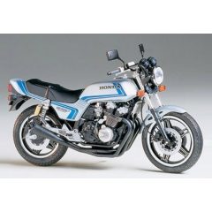 Tamiya HONDA CB 750F - model la scara