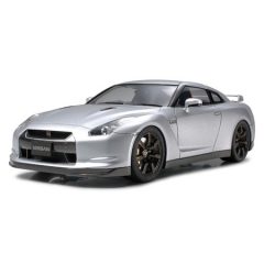 Tamiya Nissan GTR - model la scara