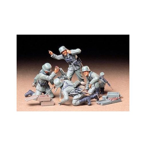 Tamiya German Infantry Mortar Team - model la scara