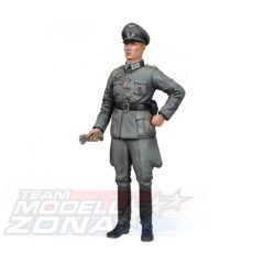 Tamiya - 1:16 WWII Wehrmacht officer - model la scara figura