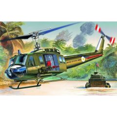 Italeri UH-1D Slick - model la scara