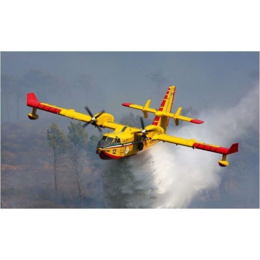 Italeri Canadair CL-415 - model la scara