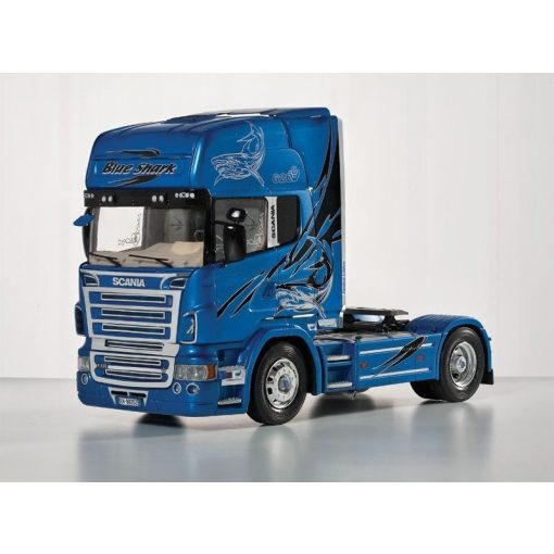 Italeri SCANIA R620 Blue Shark- model la scara