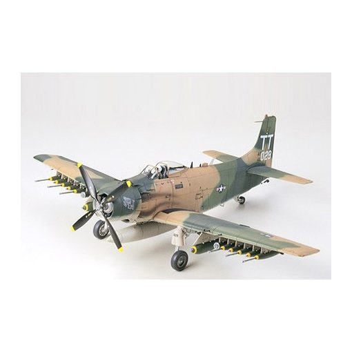 Tamiya Douglas A-1J Skyraider USAF - model la scara